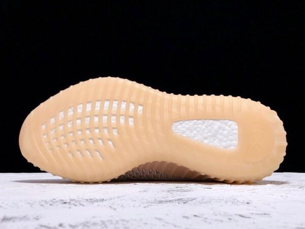 YZY – 350 V2 - imagine 3
