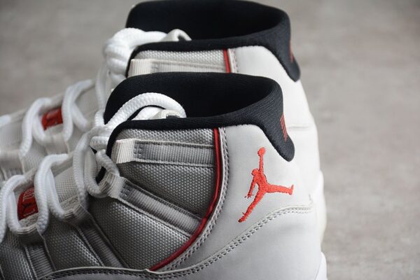 J11 RETRO PLATINUM - imagine 2