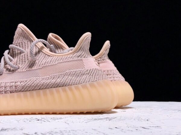 YZY – 350 V2 - imagine 4